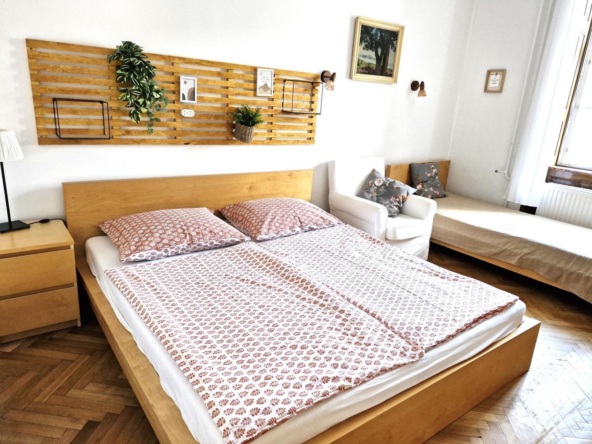 Varkeruelet Apartman Шопрон Экстерьер фото
